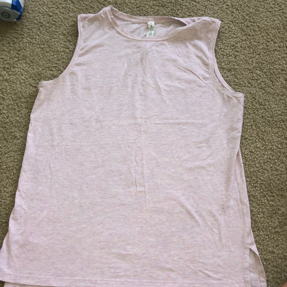 Lululemon muscle tank